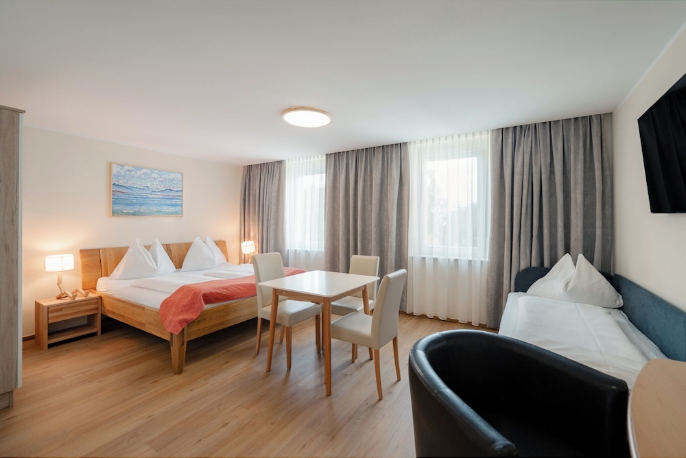 Adlerhof 24/66