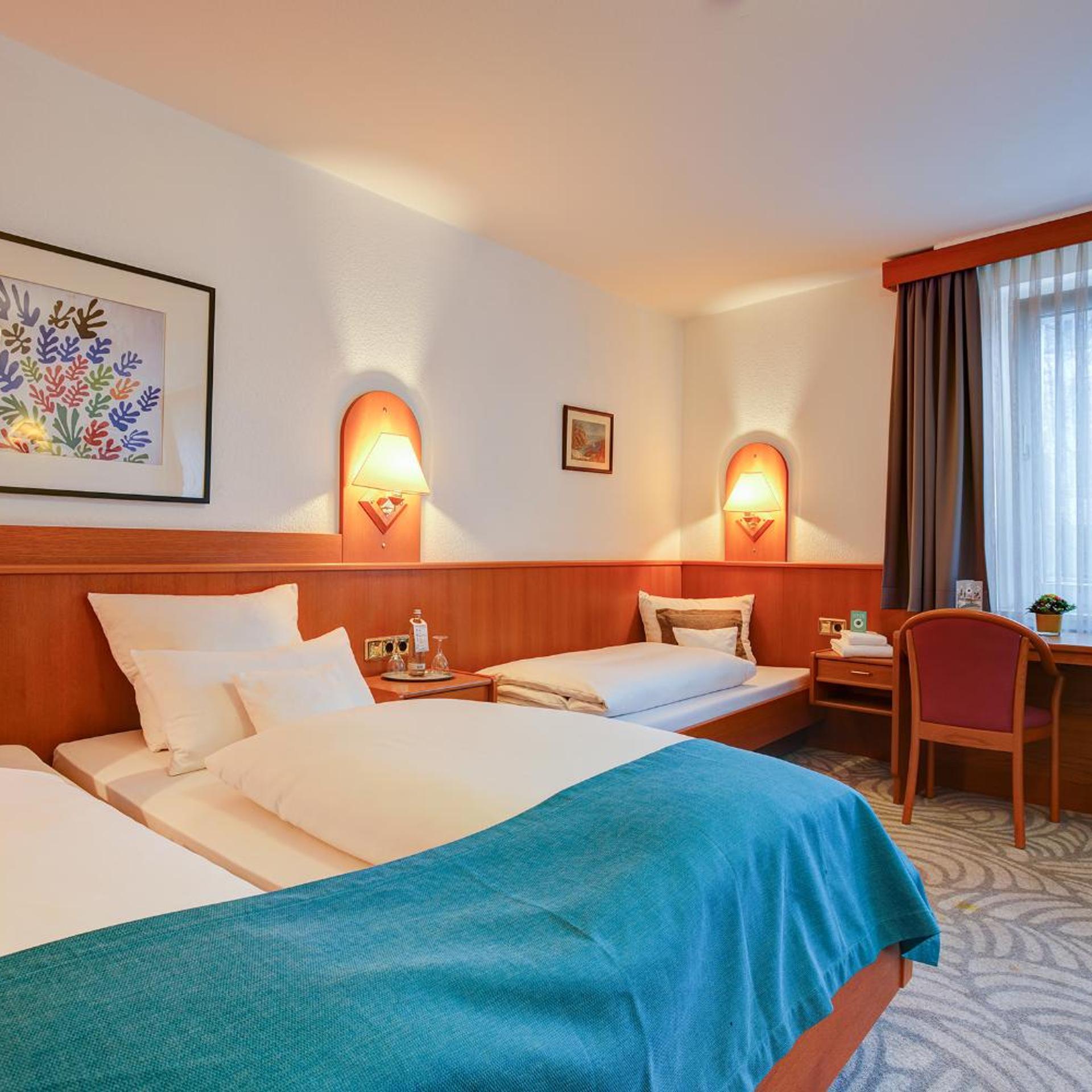 غرفة ثلاثية، Centro Hotel Atlanta 4/10