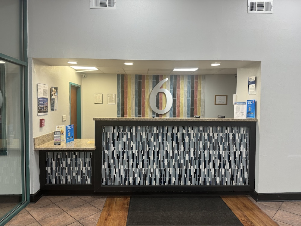 Lobby at Studio 6 Extended Stay - Savannah, GA - Gateway & I-95, SAVANNAH - GA