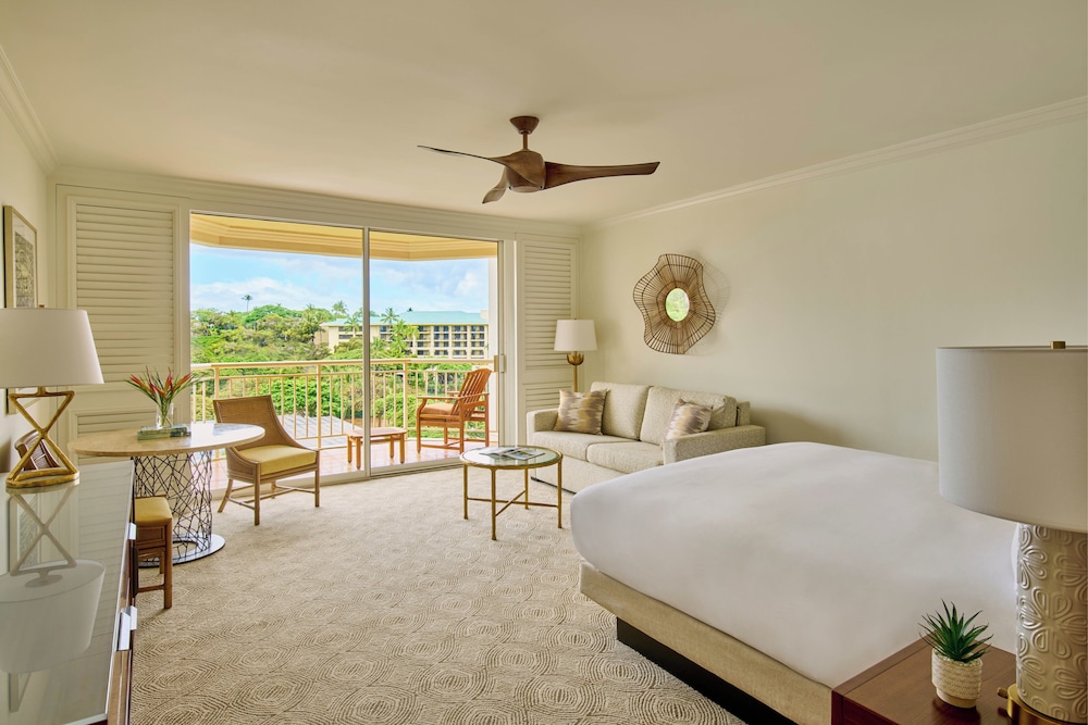 ROOM, KING BED, TERRACE VIEW, SOFA