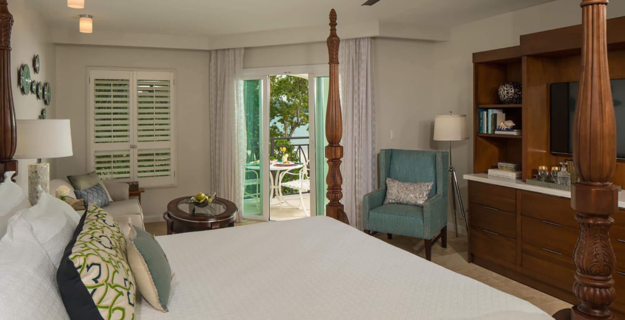 1 Bedroom, Honeymoon, Silver, King Bed, Beach Front, Ocean View