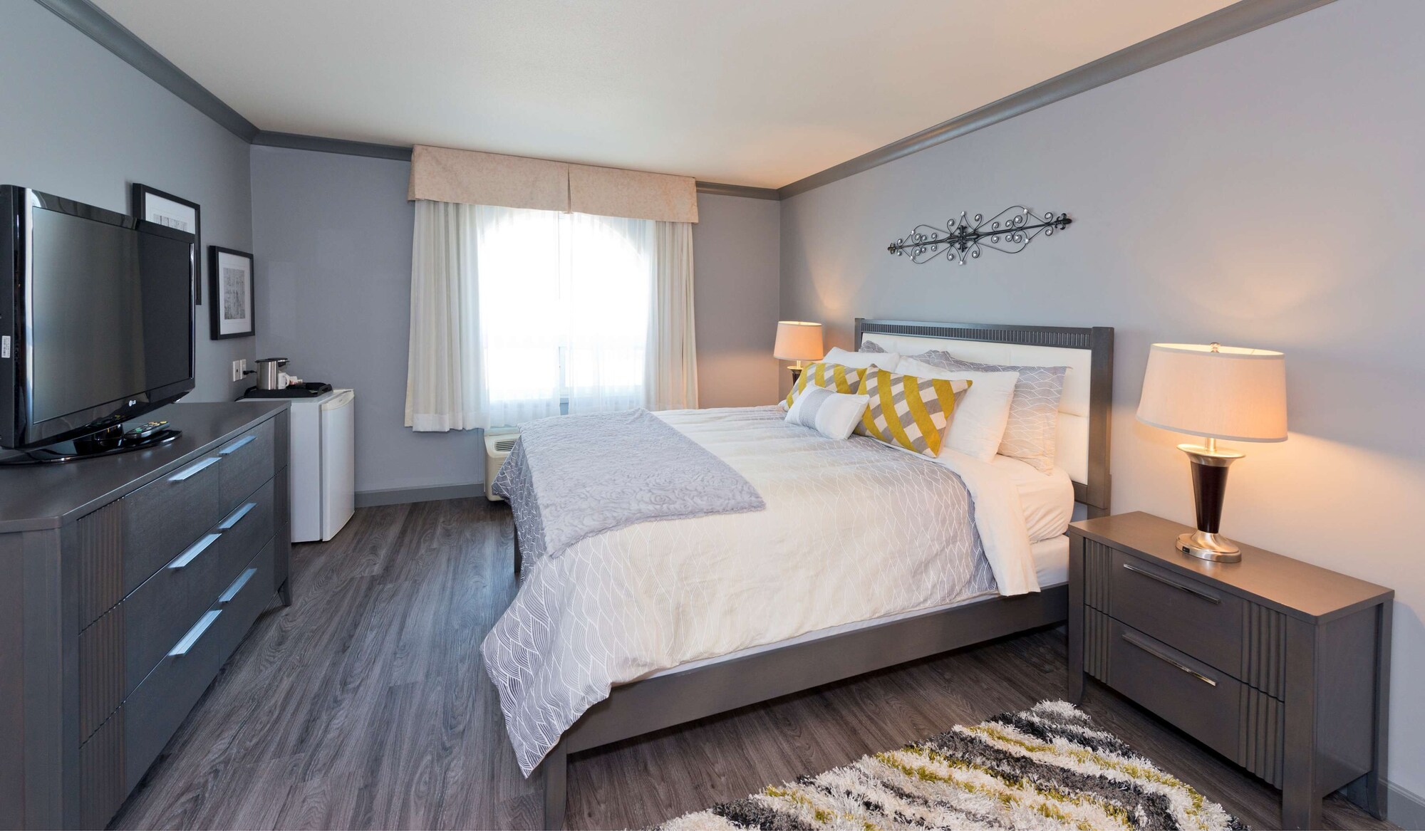 Standard, King Bed