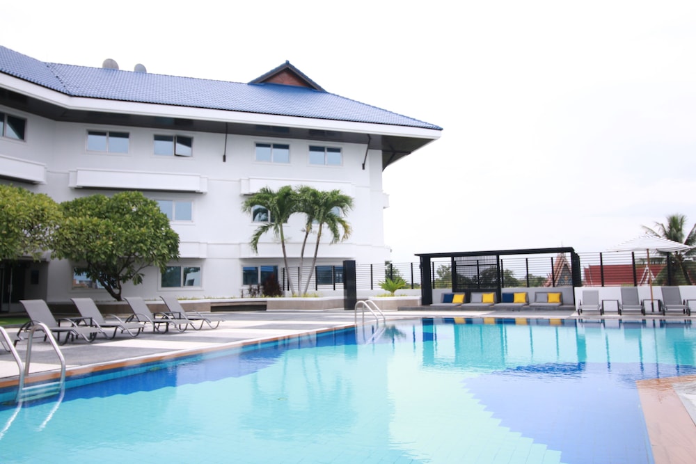 Sima Thani Hotel 5/50