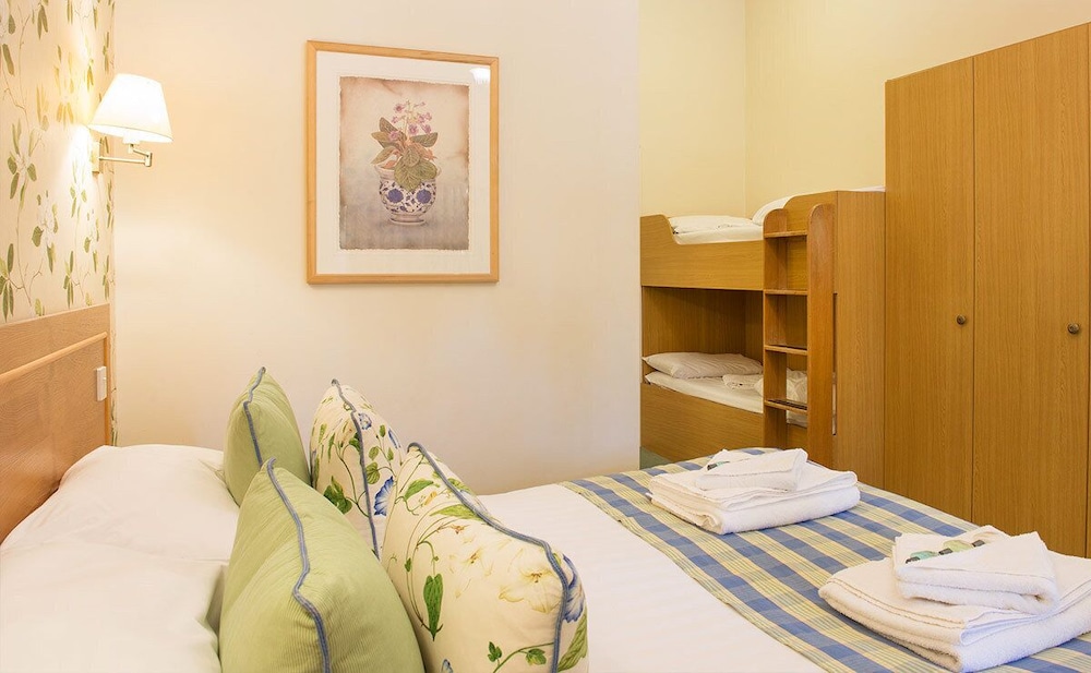 Bartley Lodge Hotel 25/58
