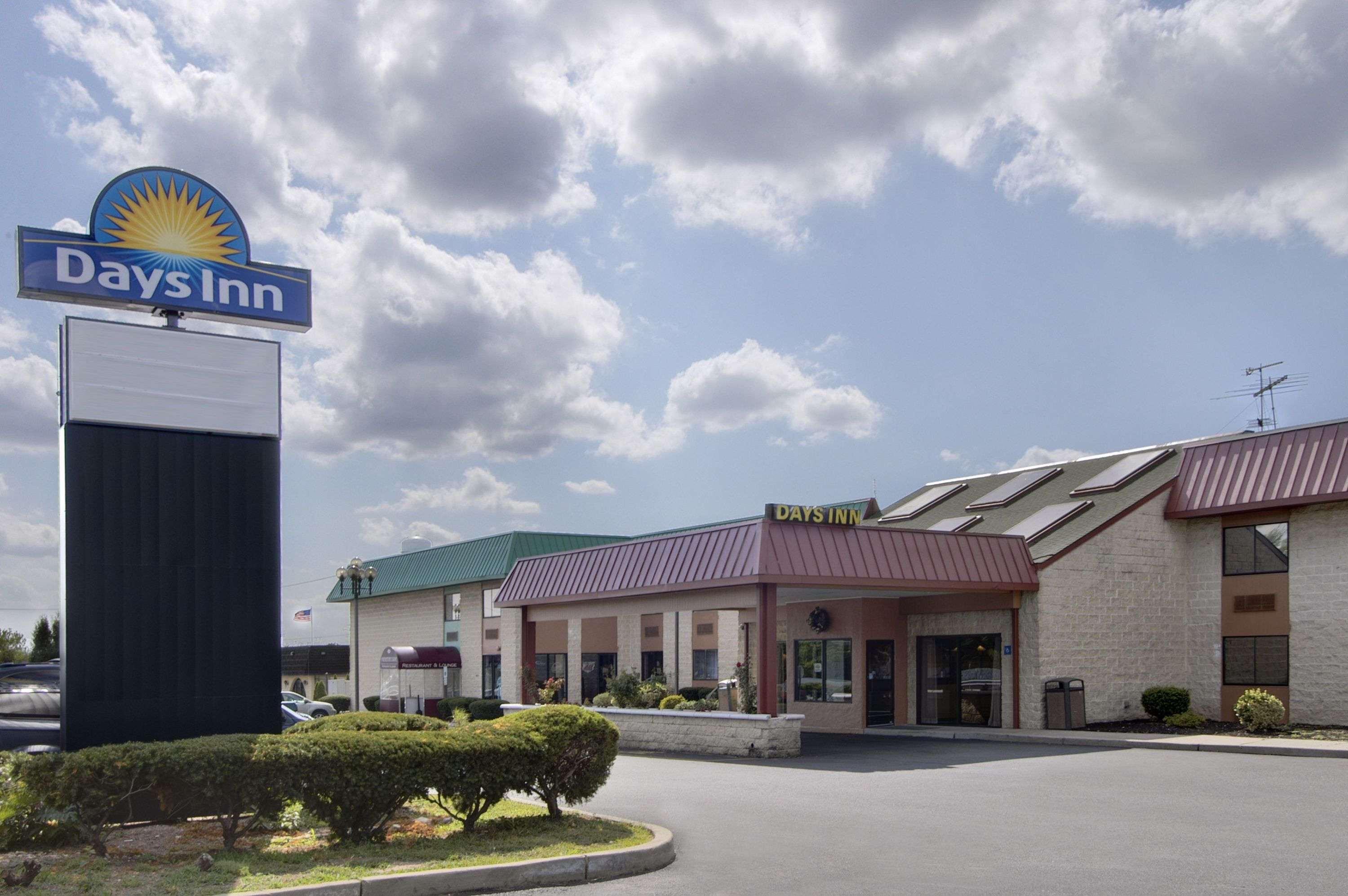 Days Inn by Wyndham Hillsborough 2/40