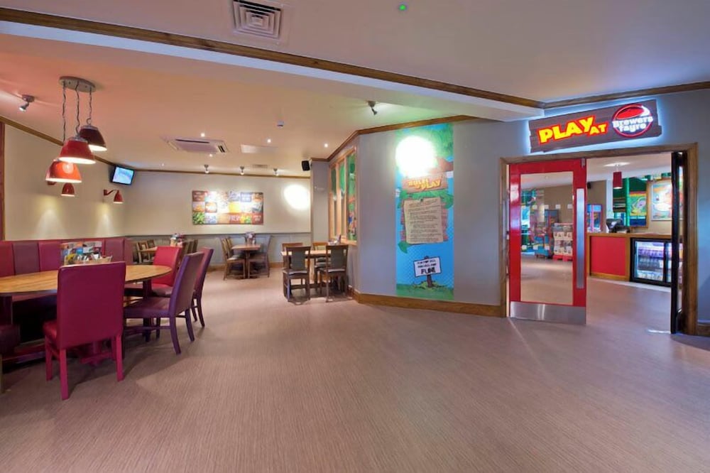 Premier Inn Sheffield/Barnsley (M1 Jct36) 22/51