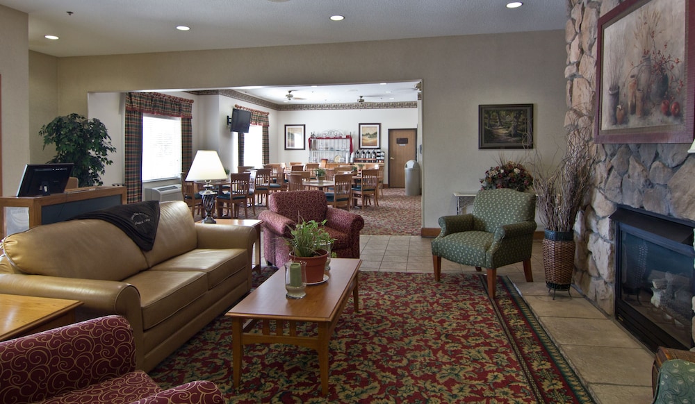 Coshocton Village Inn and Suites 44/68