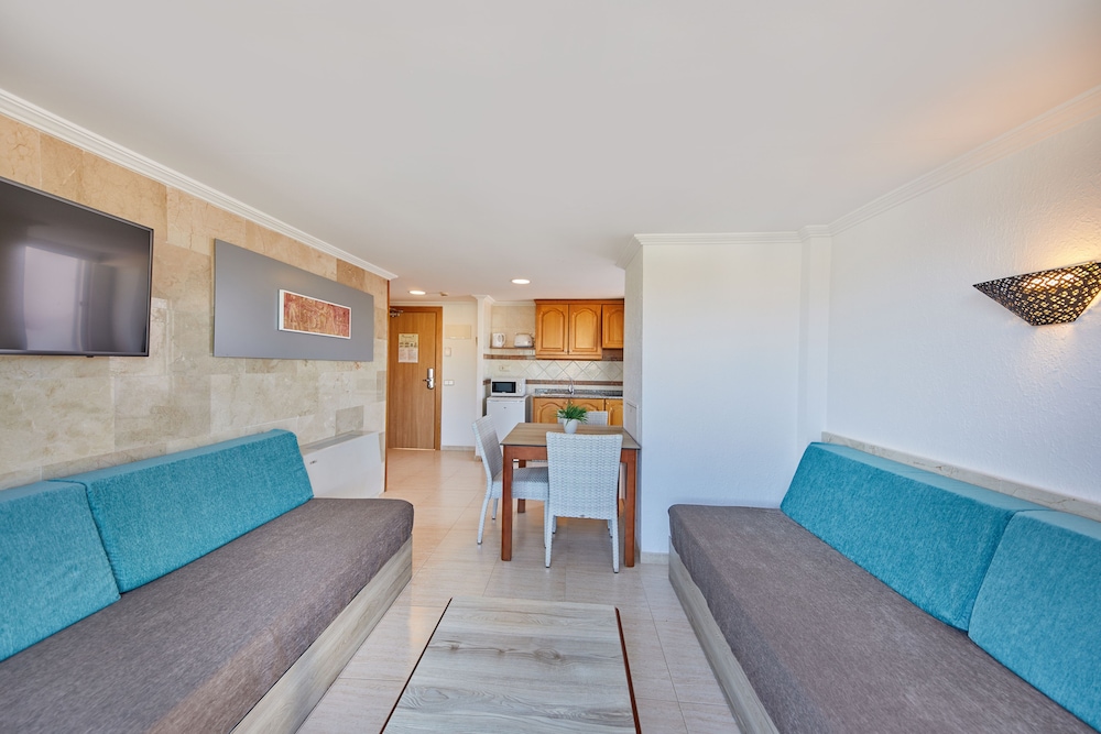 Ben Hur Apartments 48/74