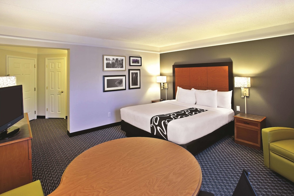 La Quinta Inn & Suites by Wyndham Birmingham Homewood 20/59