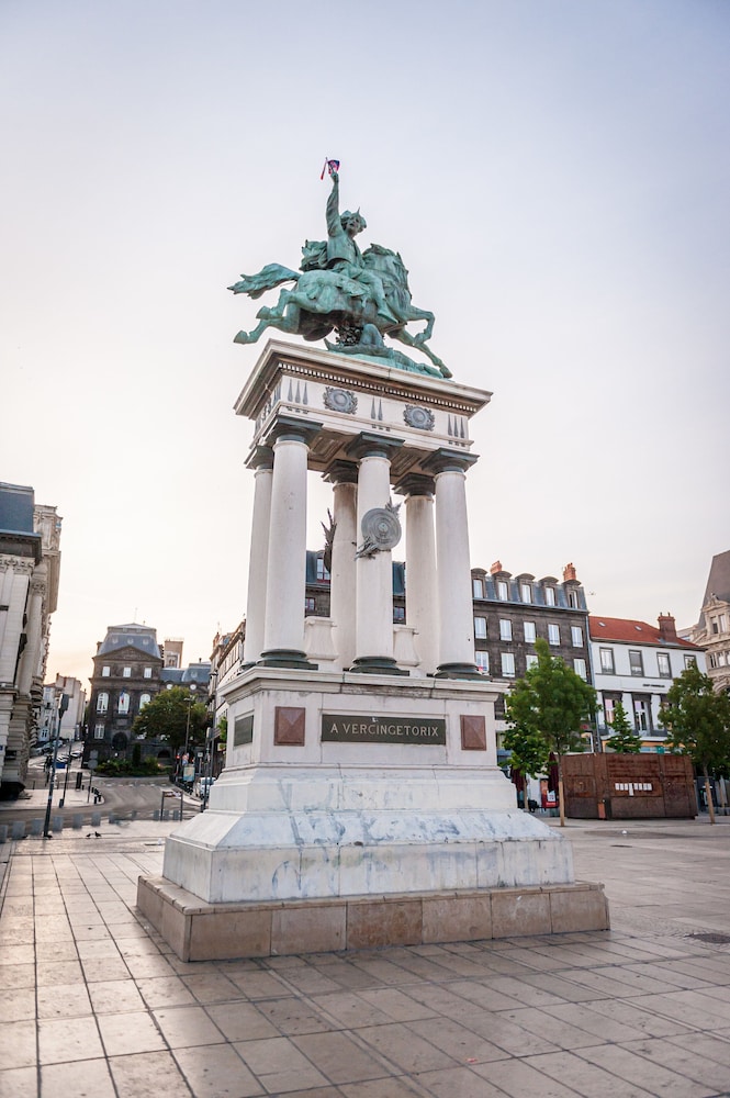 Apparthotel Privilodges Carre de Jaude Clermont Ferrand in CLERMONT FERRAND