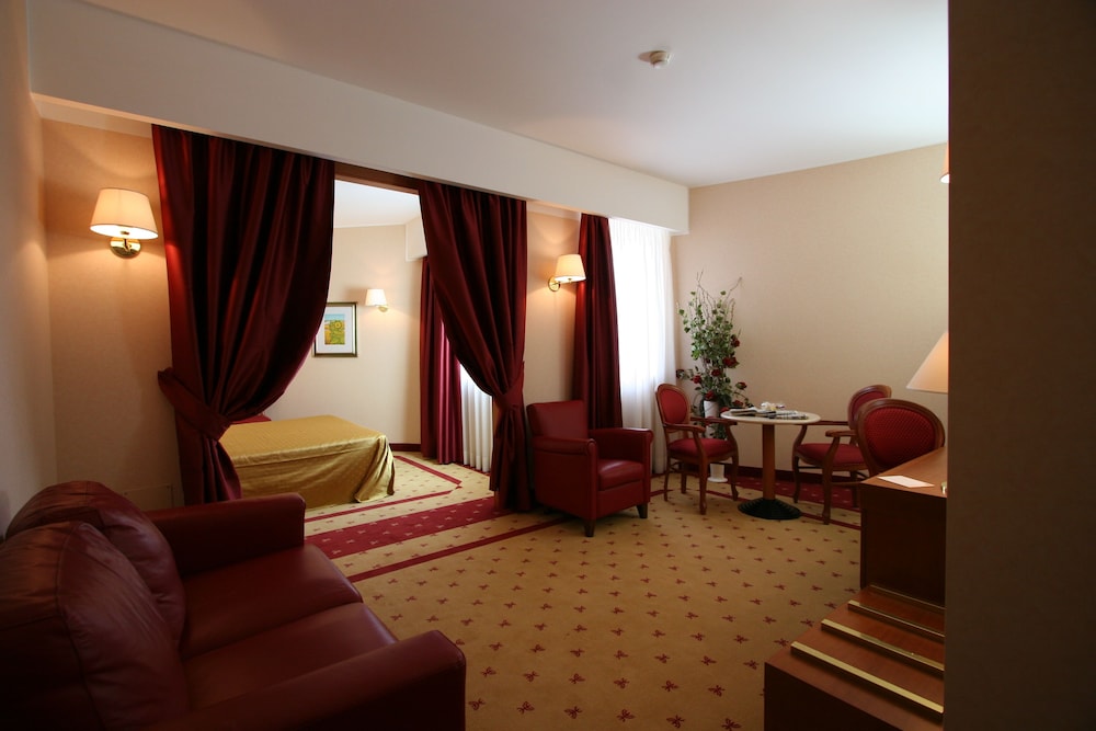 Grand Hotel La Chiusa Di Chietri 31/50