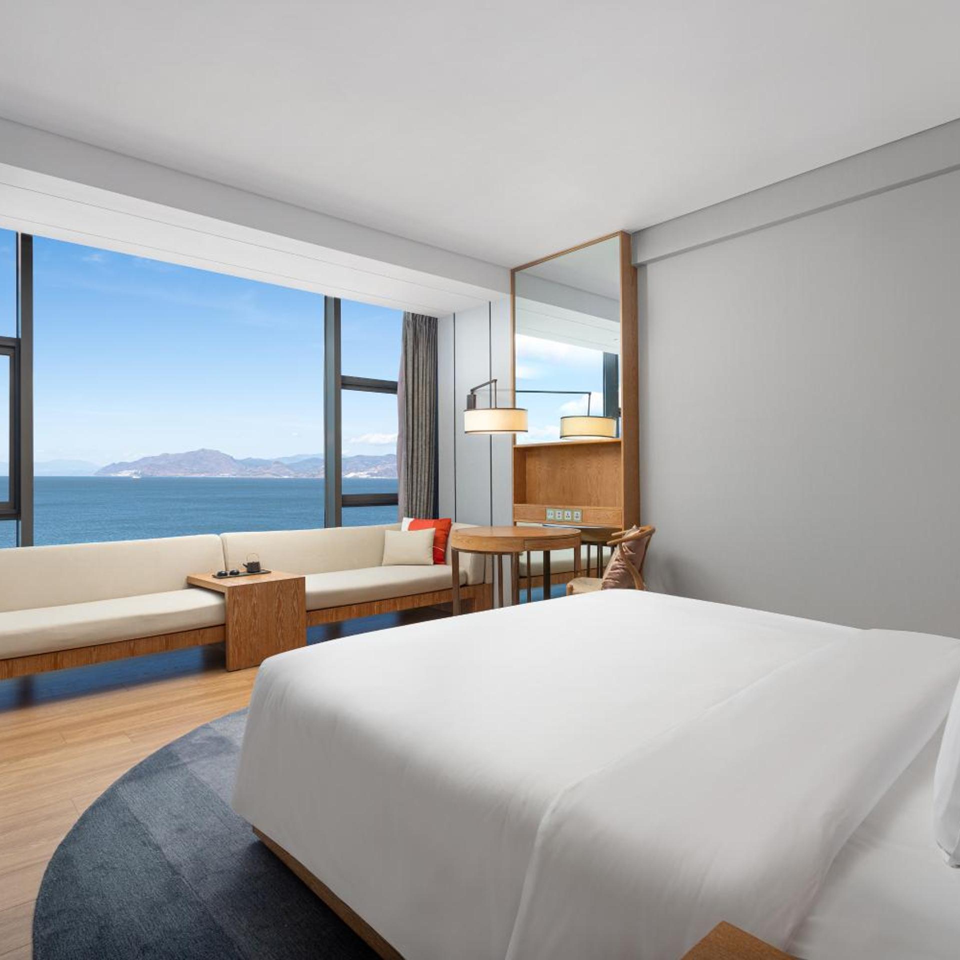Premium, King Bed, 180 Degrees View