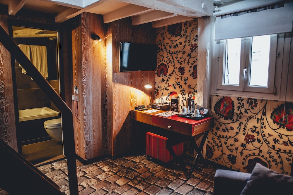 Hotel Le Notre Dame Saint Michel 49/63