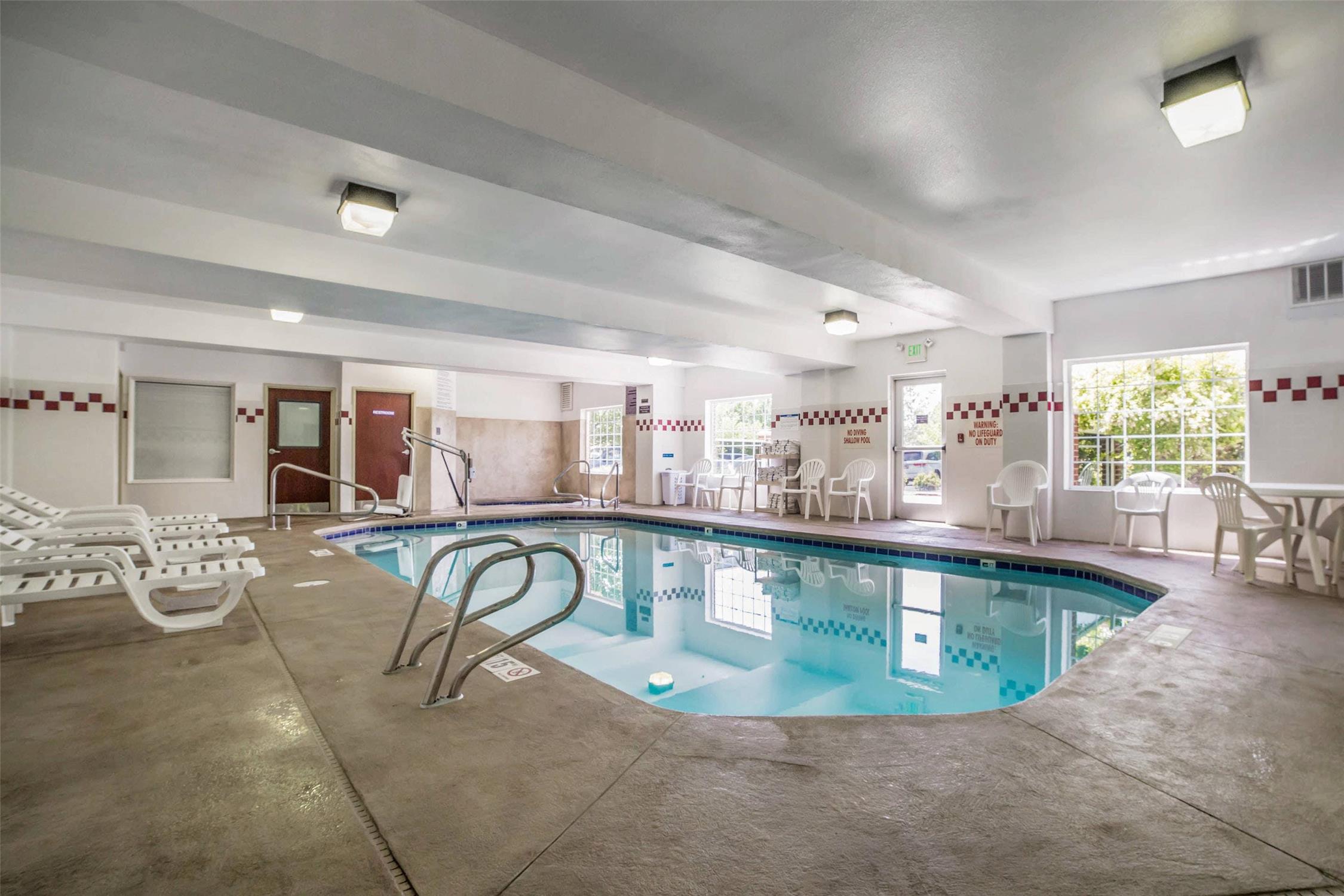 Comfort Suites Airport Salt Lake City, UT 12/35