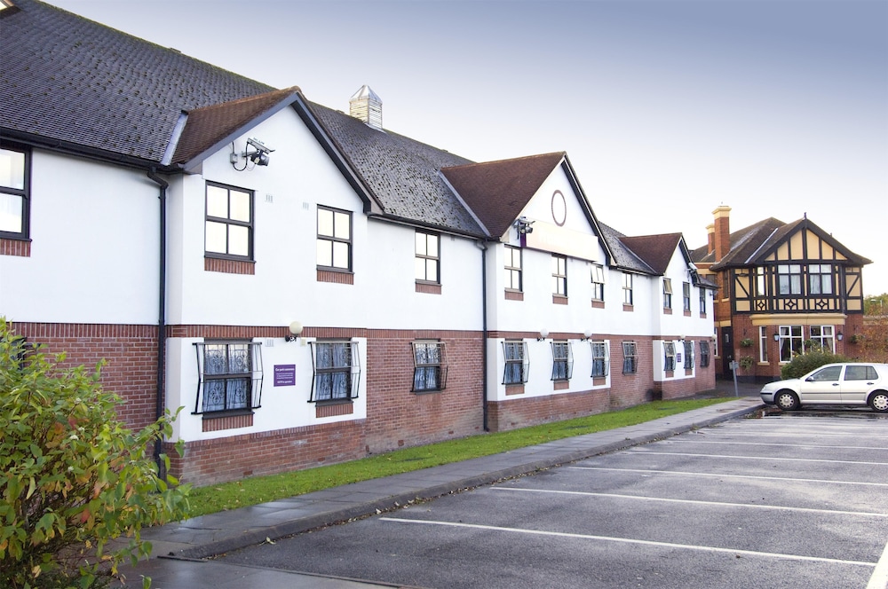 Premier Inn Manchester Airport Heald Green 24/27