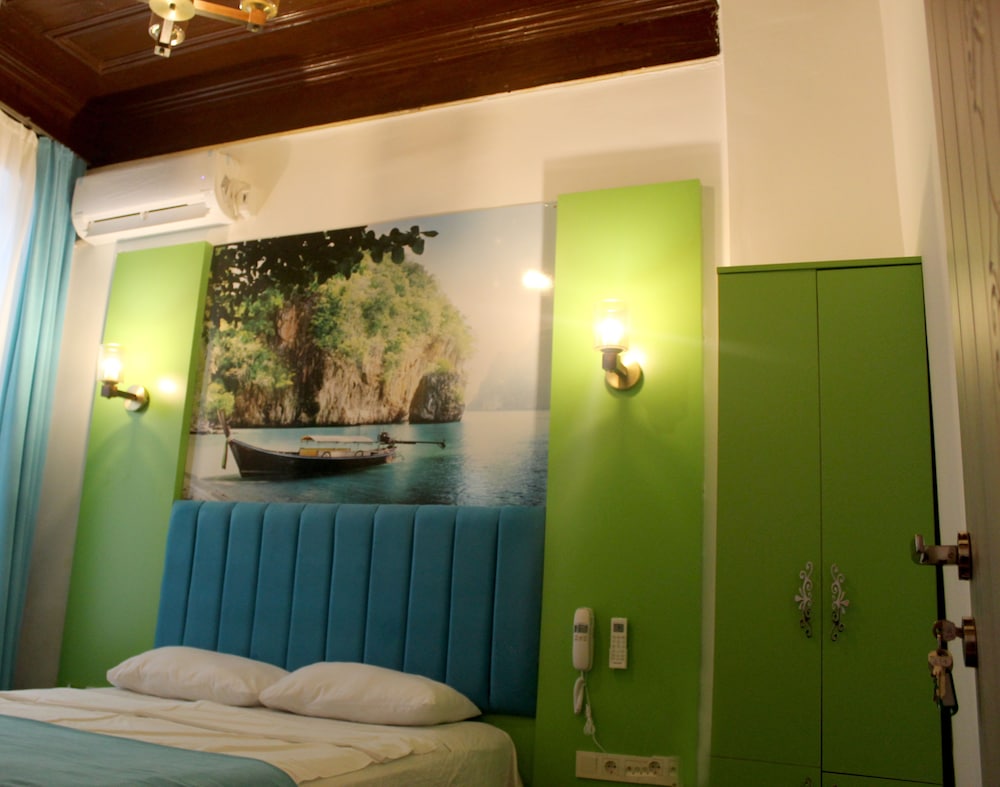 Miklagord Hotel 28/34