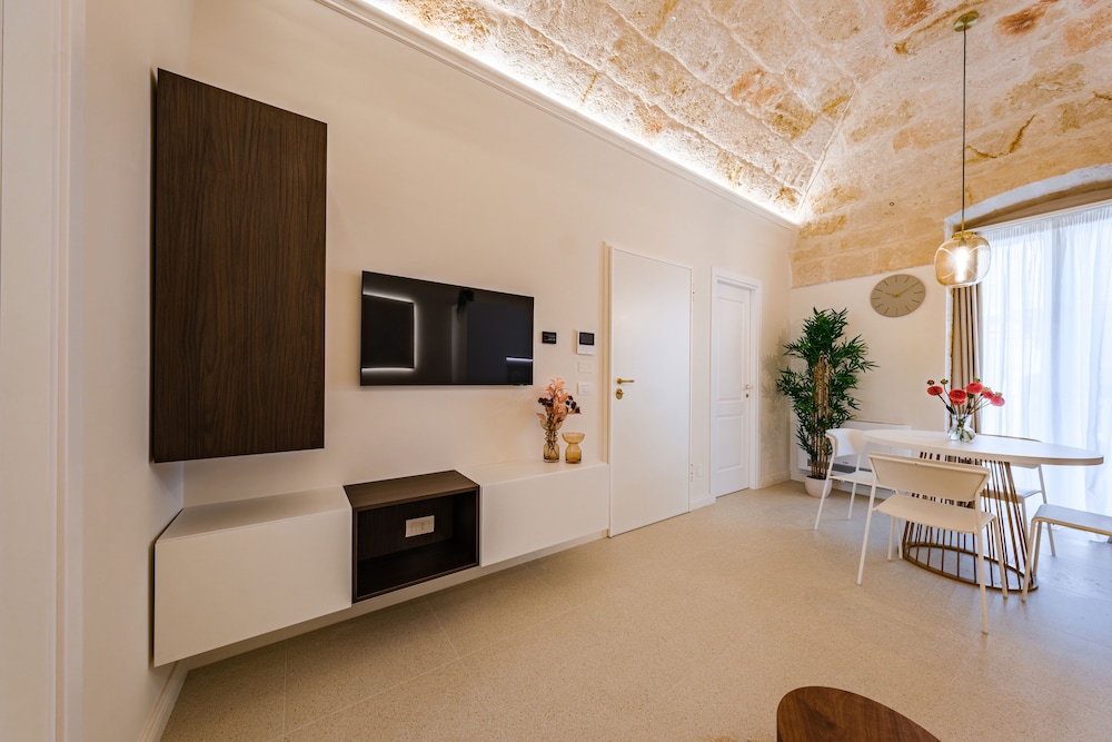 Palazzo Clemente 31/50