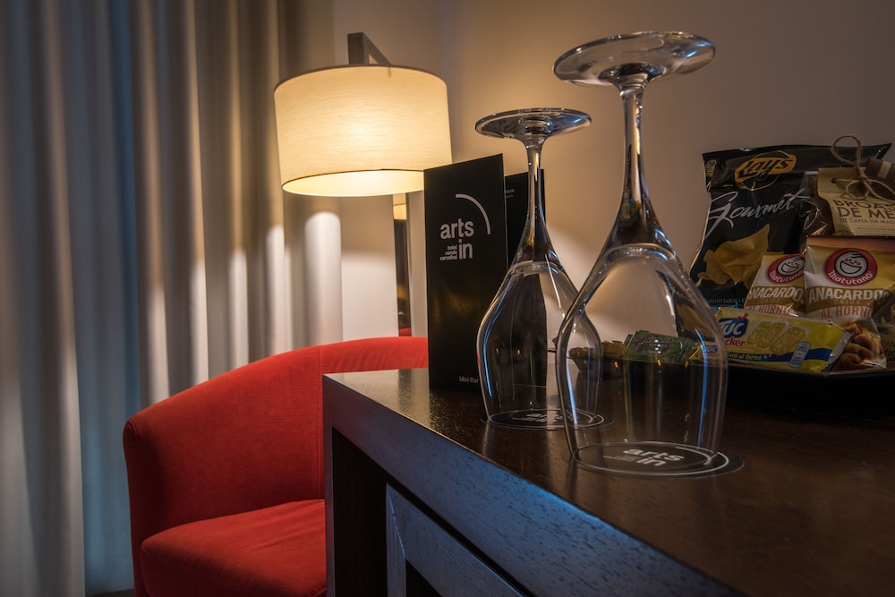Arts in Hotel Conde Carvalhal 37/68