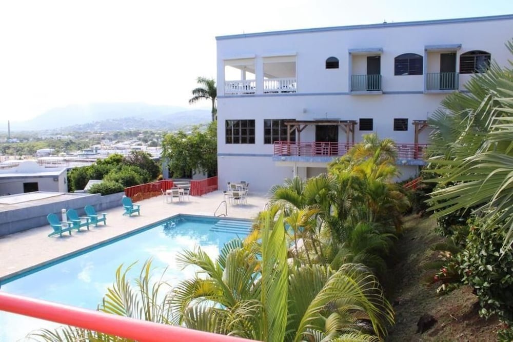 Fajardo Inn 2/50