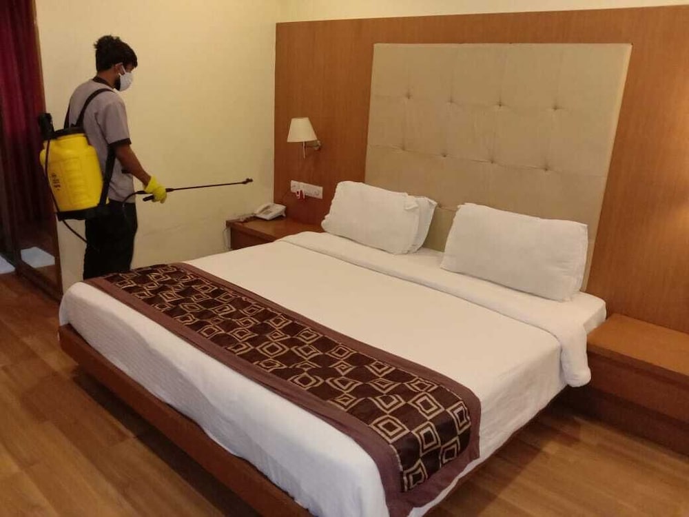 Hotel Deccan Pavilion Pune 9/26