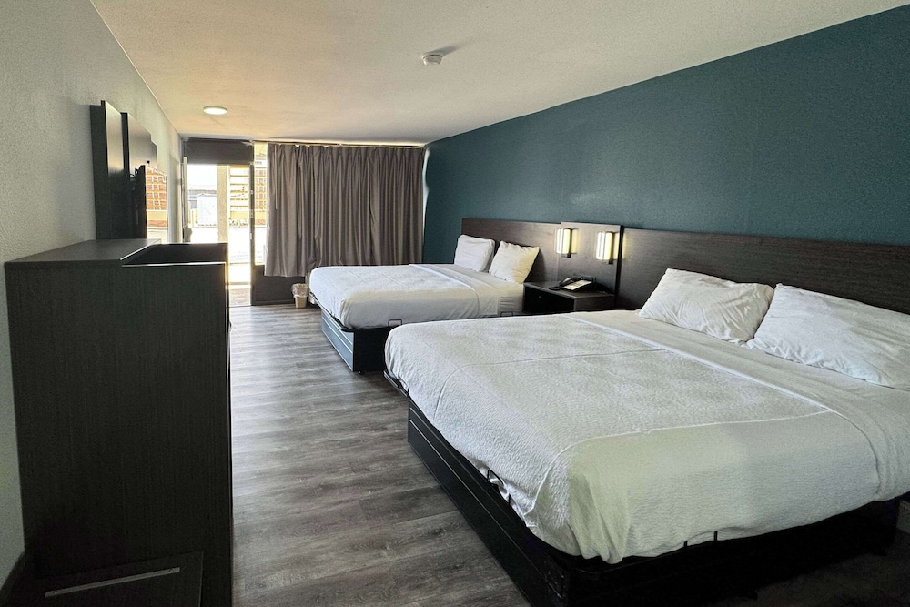 Rodeway Inn West Memphis, AR 26/52