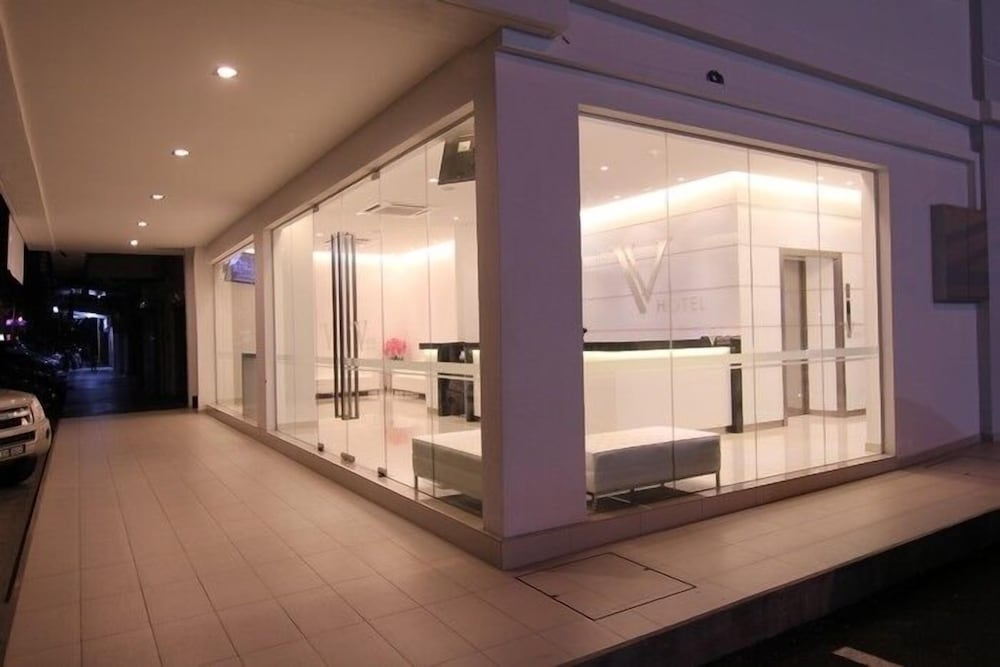 The V Hotel 21/30