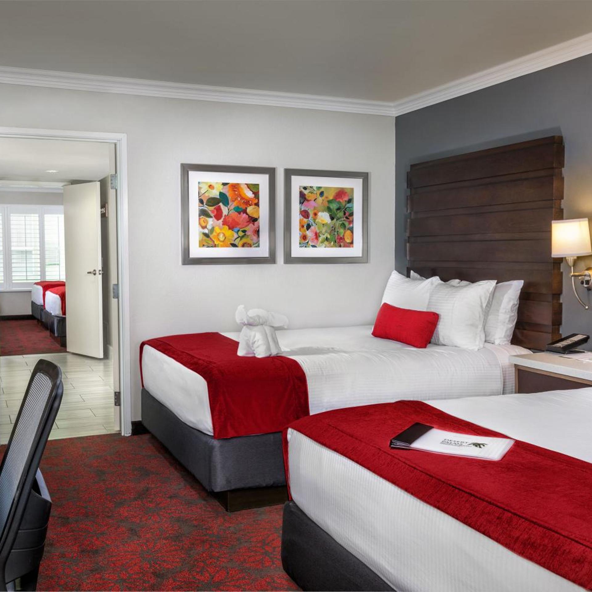2 Bedrooms, Suite, 2 Bathrooms