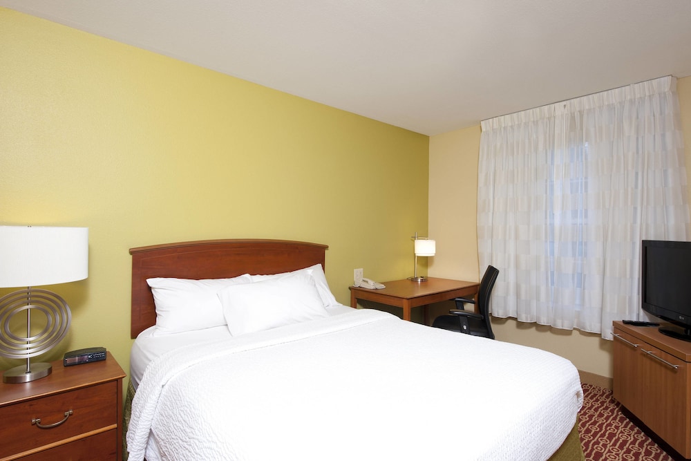 MainStay Suites Bloomington near University 12/42