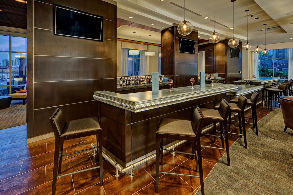 Hilton Garden Inn Nashville Downtown/Convention Center 58/68