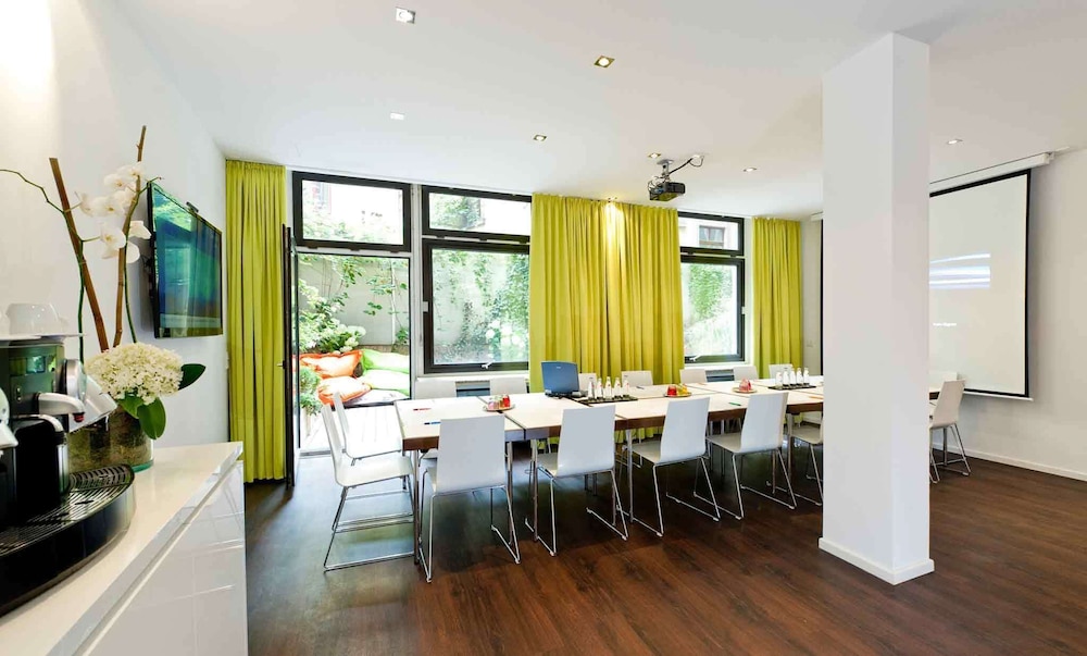 ibis Styles Frankfurt City 51/53