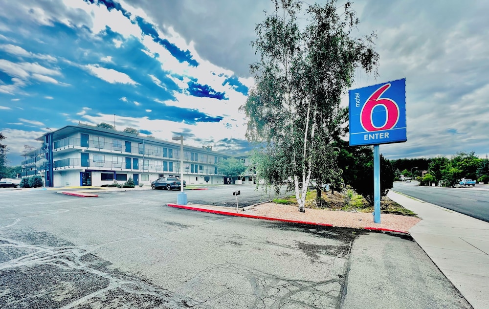 Motel6 Flagstaff, AZ - West - Woodland Village 33/50