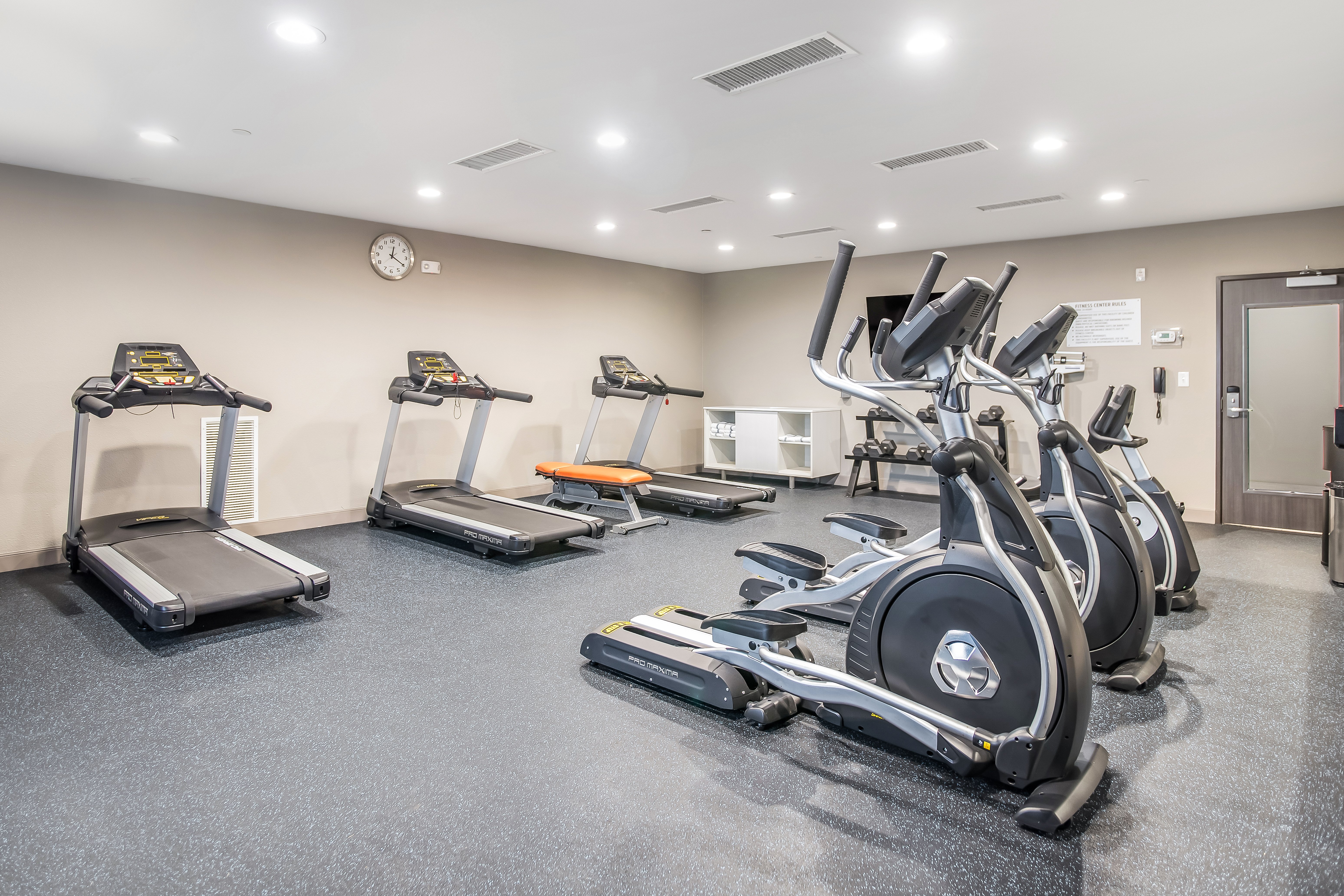 Holiday Inn Express Suites East Tulsa Catoosa 13/27