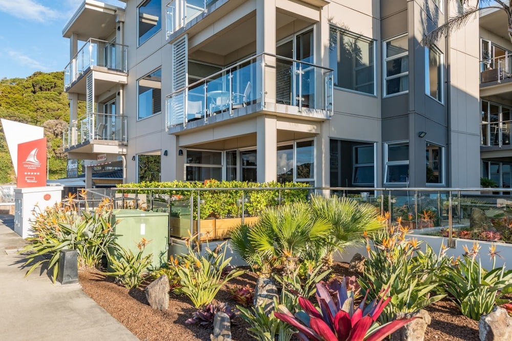 Edgewater Palms Apartments 1/74