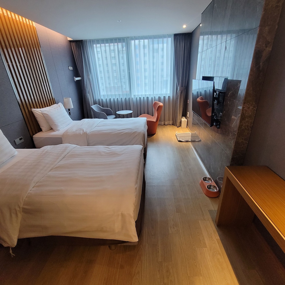 Traum Valley Hotel (ex. Jeongseon Grand Intoraon Hotel) 21/64