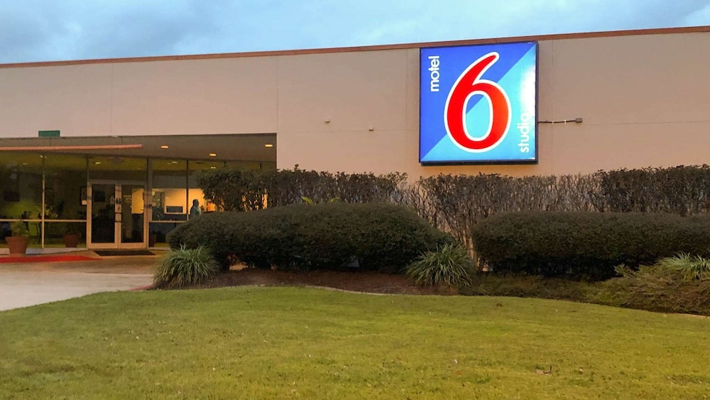 Motel6 La Place, LA in LAPLACE - LA