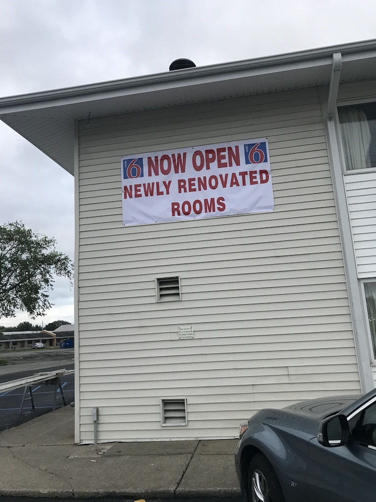 Motel6 Fort Wayne, IN 8/62
