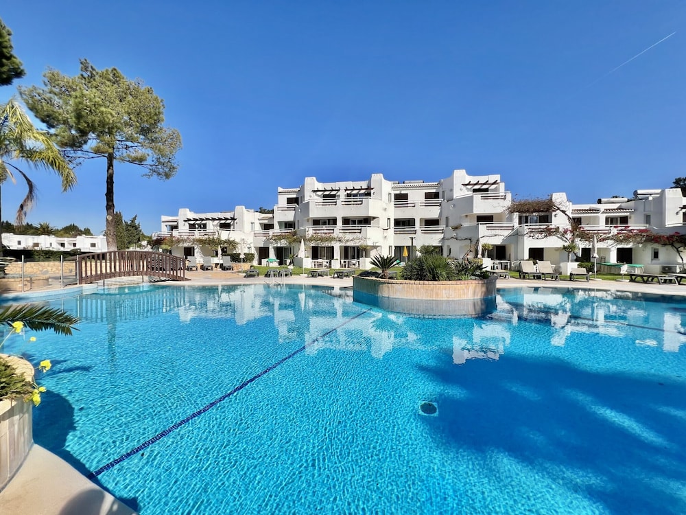 Balaia Golf Village 9/94