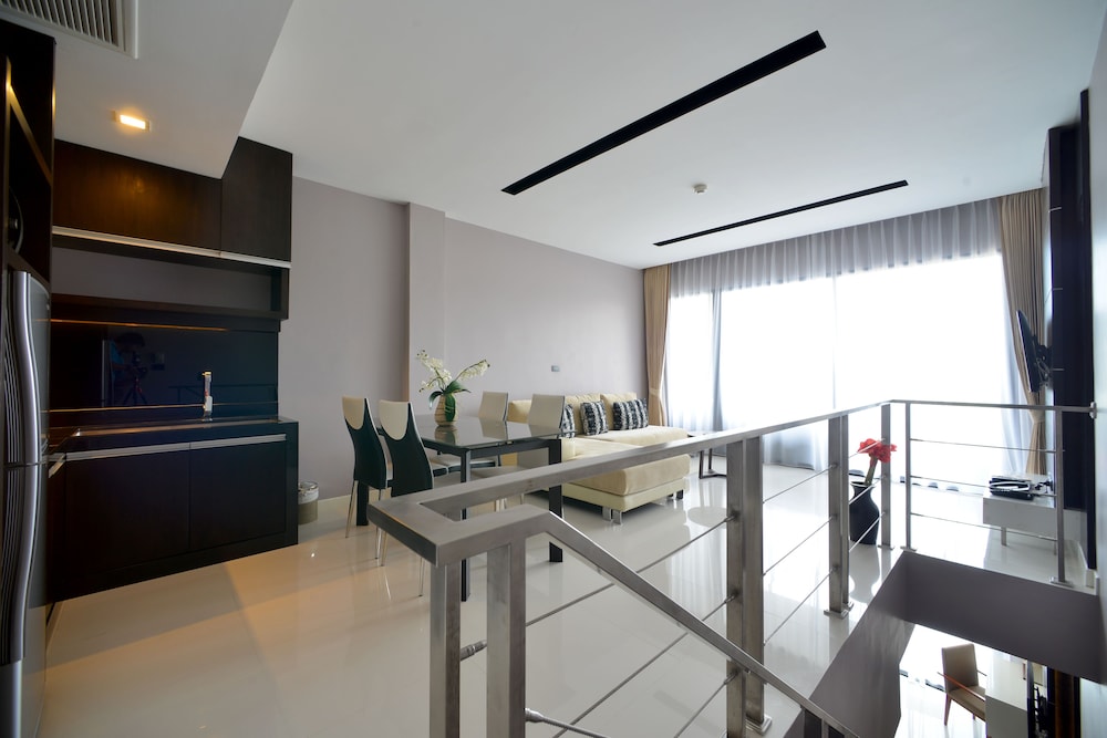 The Charm Resort Phuket 33/50
