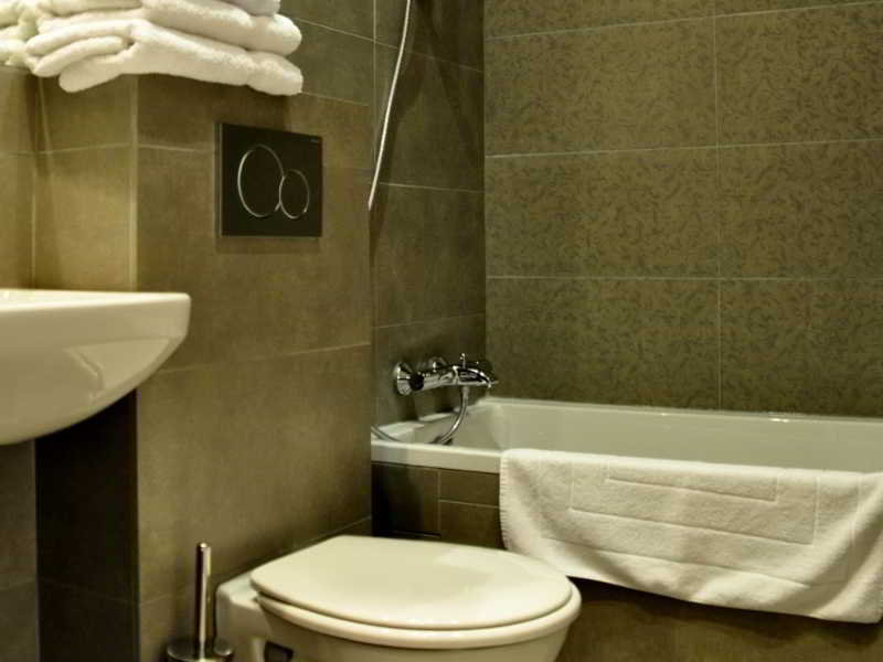 Hotel Clemence 34/36