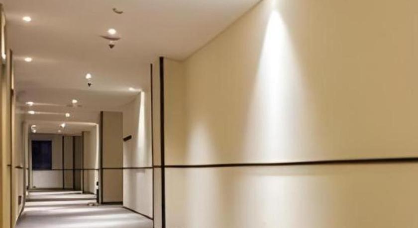 City Comfort Inn (Zhaoqing Dawang Wandu Square) 18/31