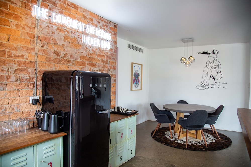 The Pink Hotel Coolangatta 36/50