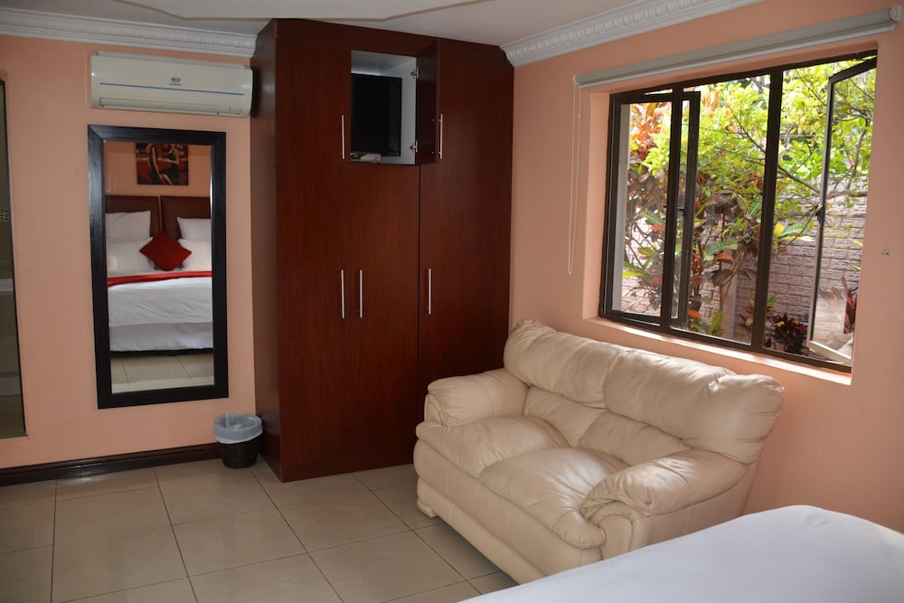 Cozy Nest Guest House - Durban North Natal 4/15
