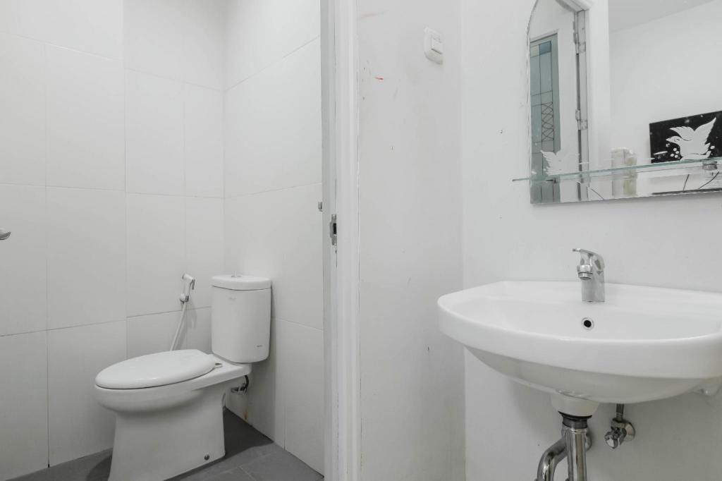 Reddoorz Near Siloam Hospital Palembang 52/56