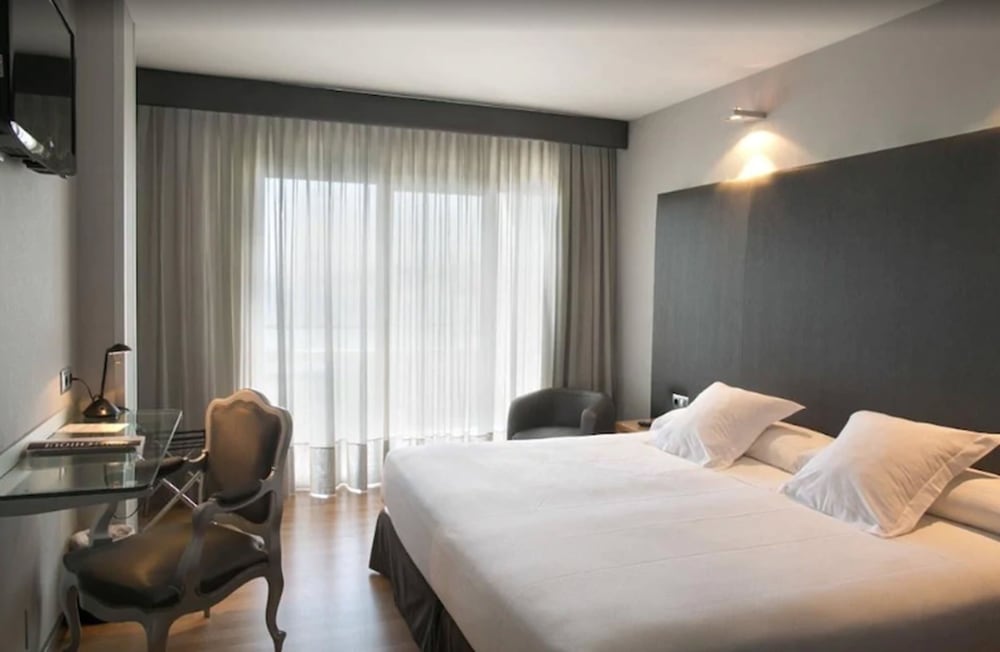 SUPERIOR, DOUBLE OR TWIN BED, SEA VIEW