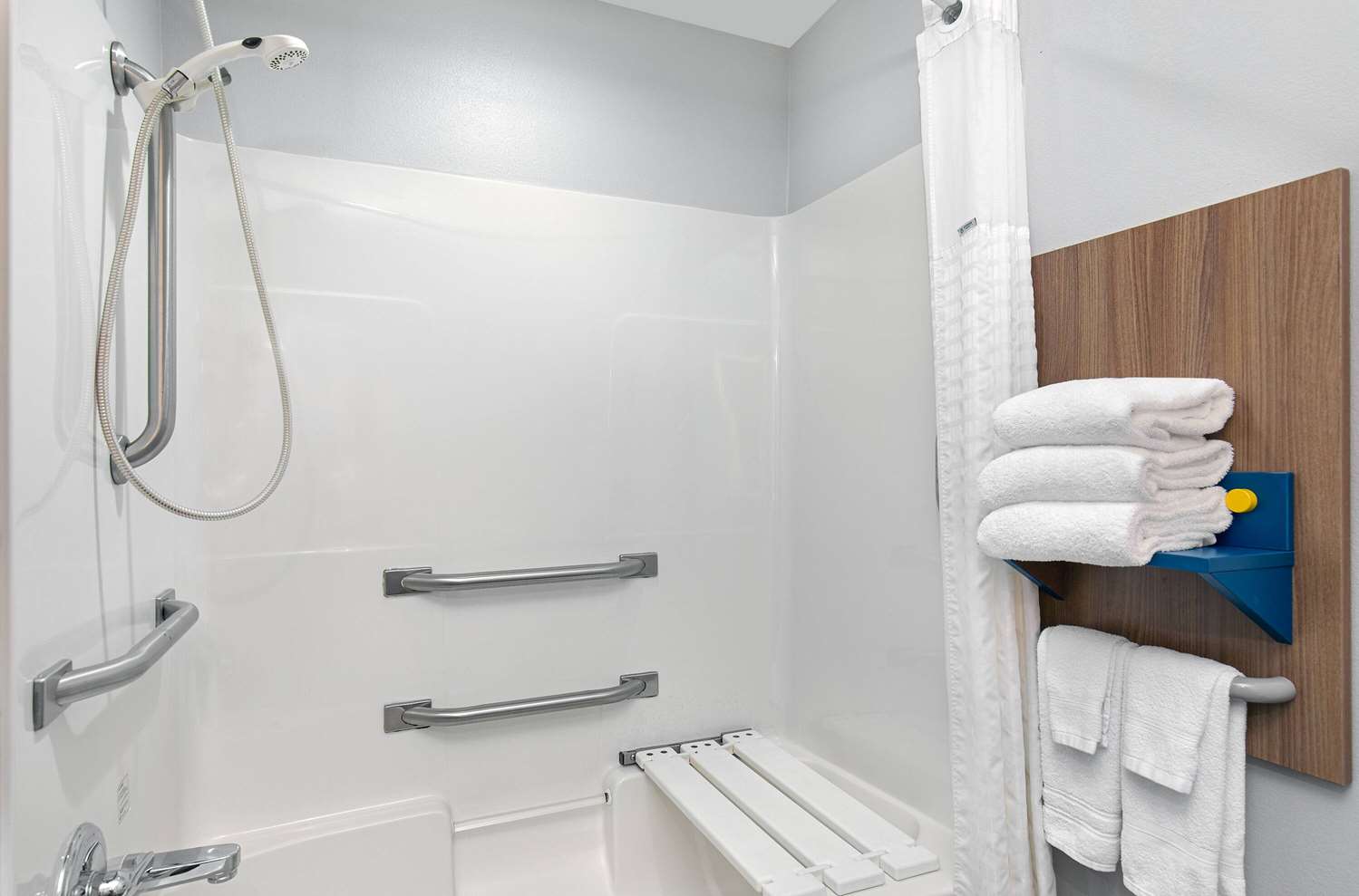 Microtel Inn And Suites Columbus North 17/19