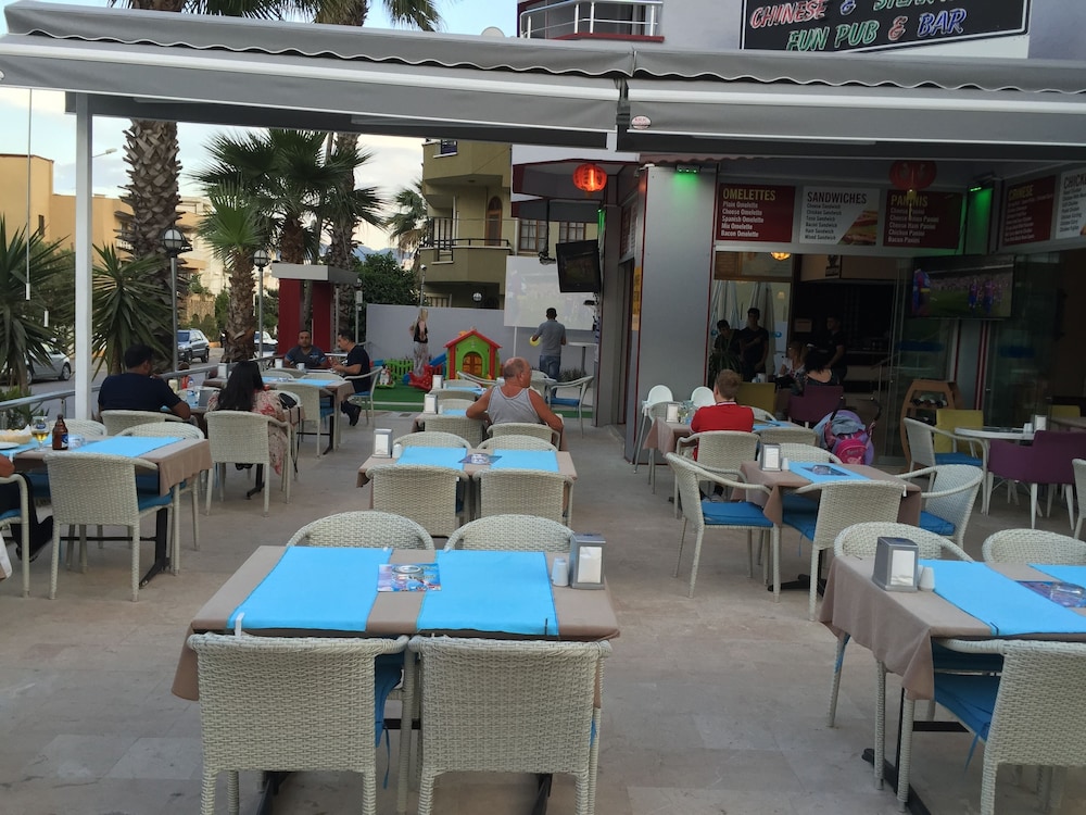 restaurant-cafeteria