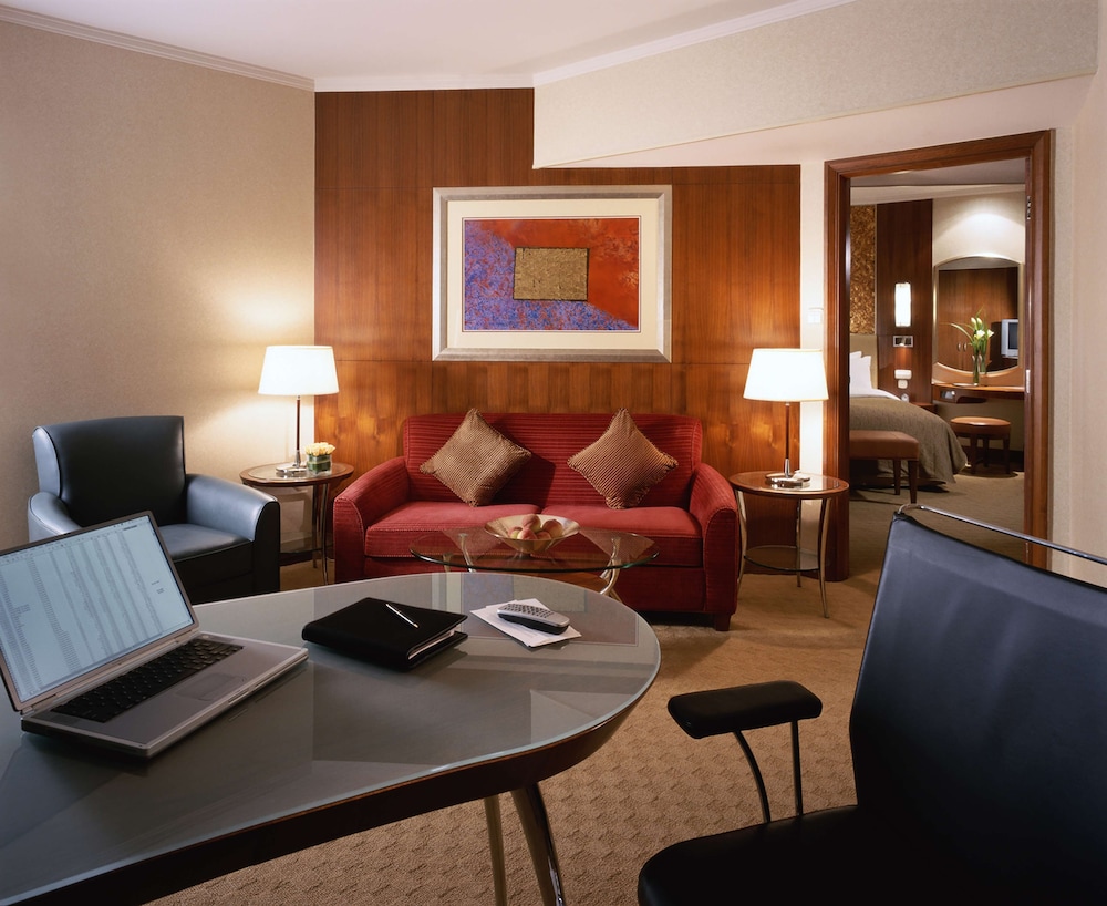 China World Hotel, Beijing, A Shangri-La Hotel 52/72