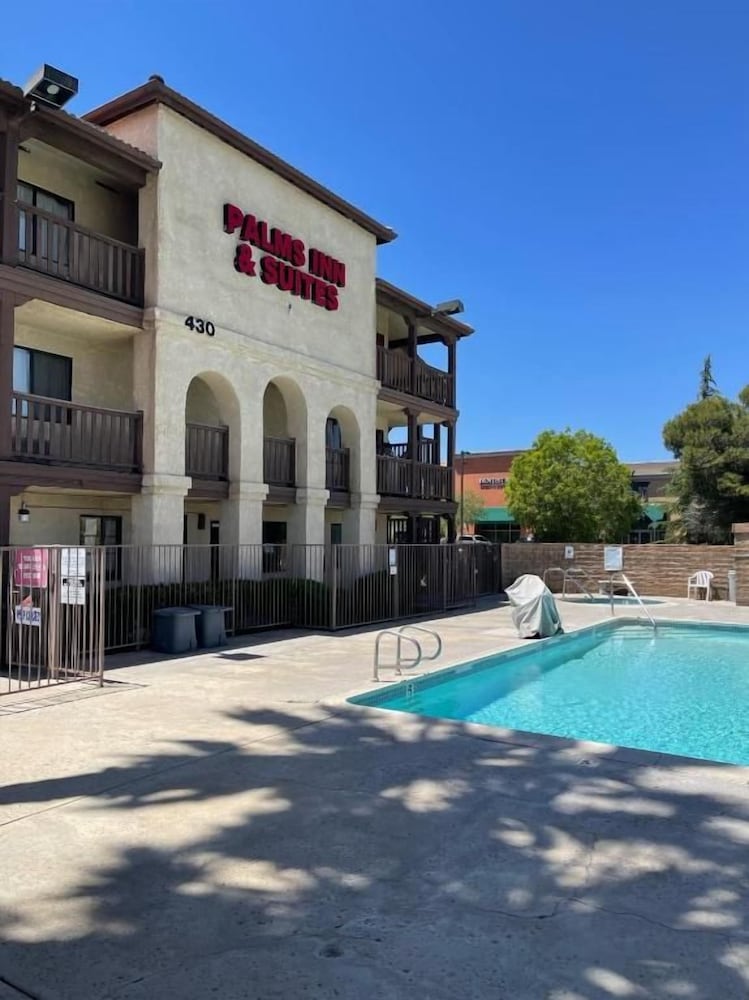 Palms Inn & Suites 2/50