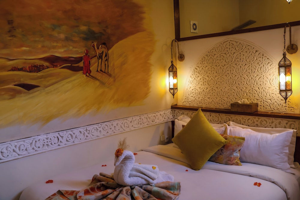 غرفة قياسية بسرير مزدوج بإطلالة على الفناء، Riad Melhoun Spa 6/10