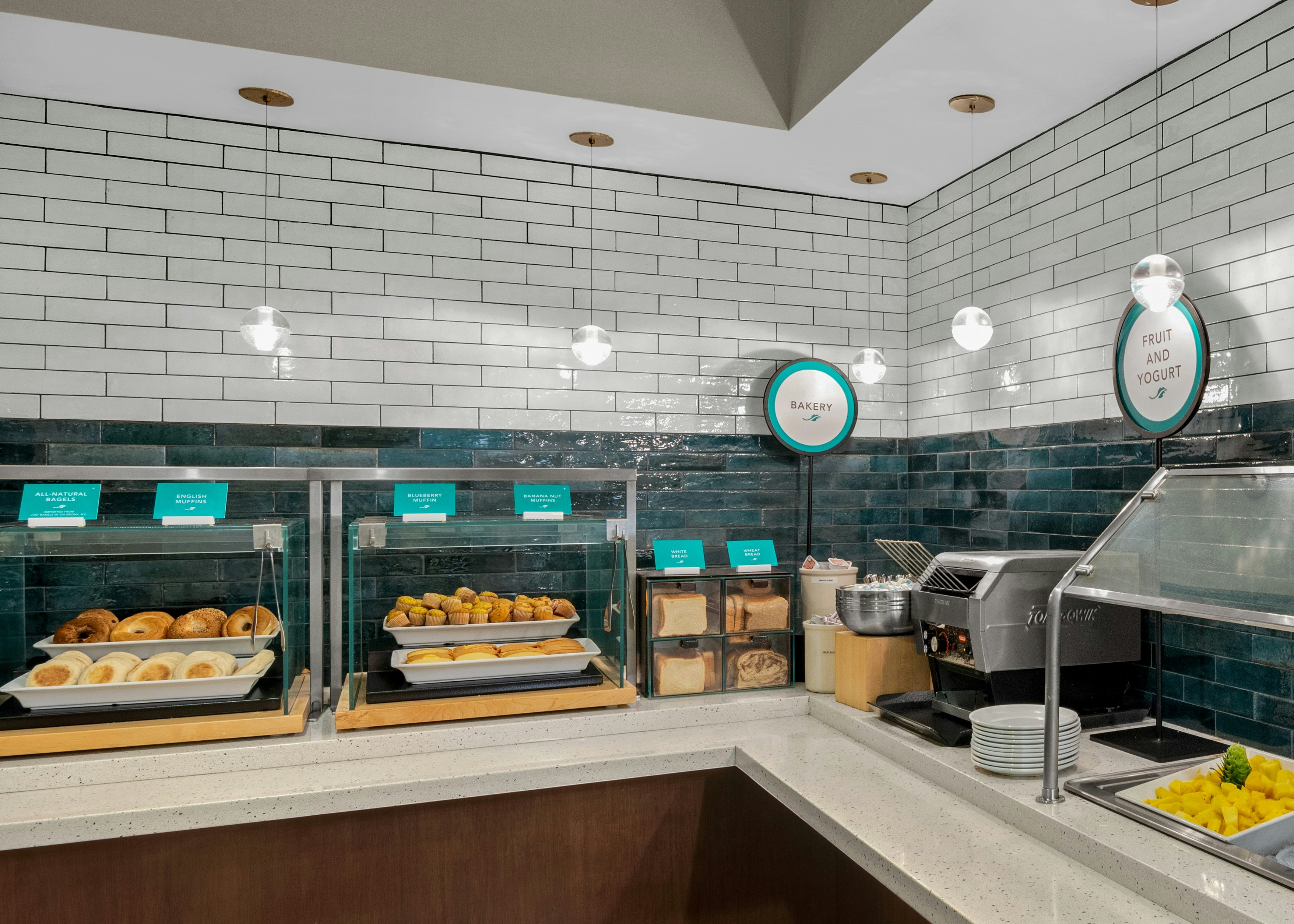 Embassy Suites by Hilton Newark Airport 16/53